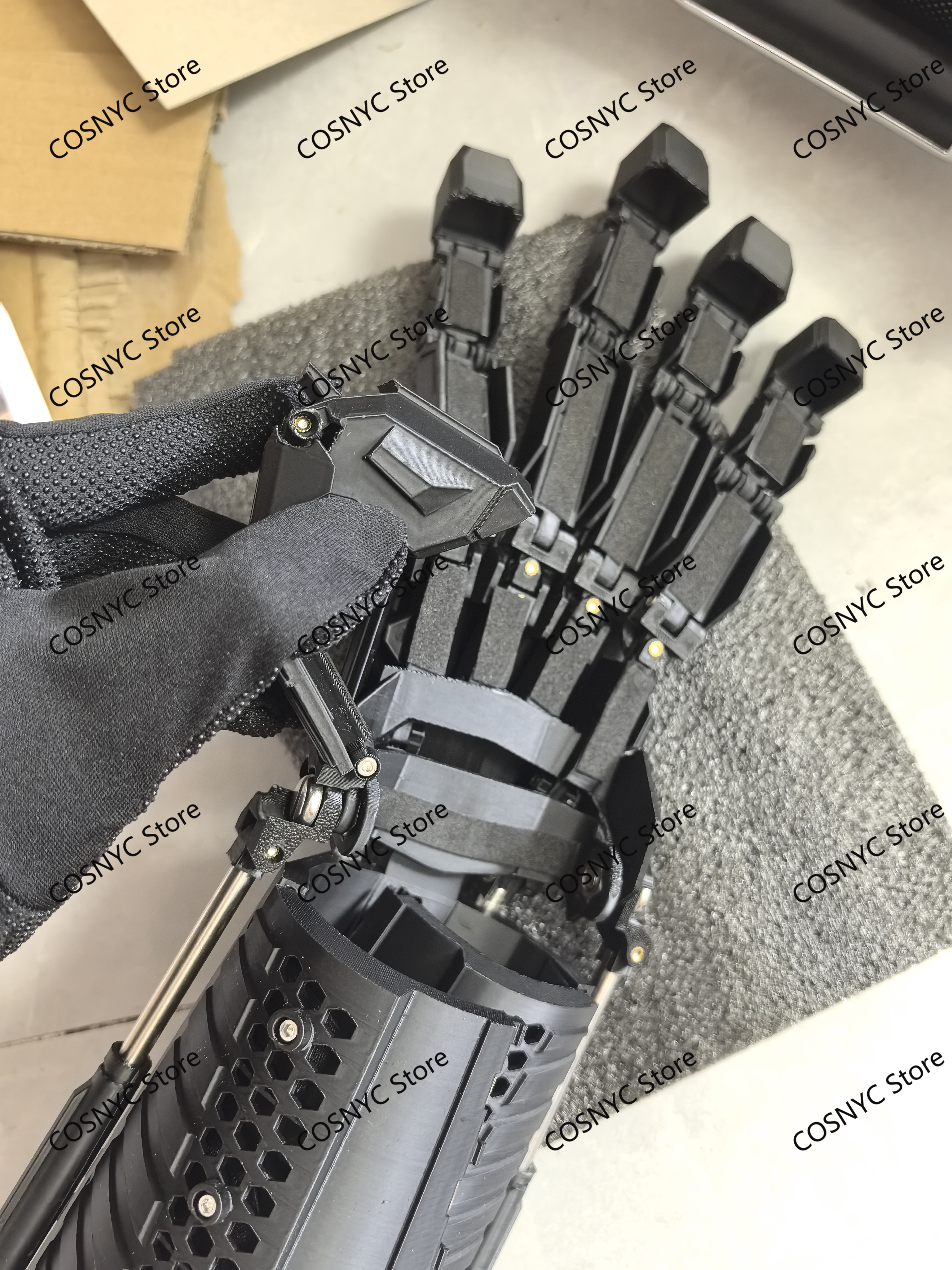 Wearable Machinery Gauntlet Cy - Cosplay Prop 3D Print recension och pris